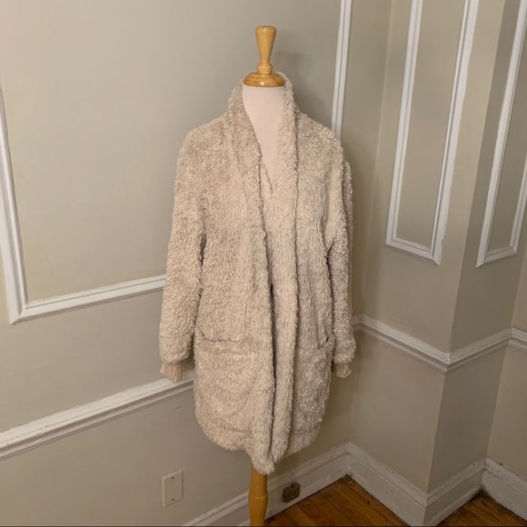 mejane Jackets & Blazers - LUXE FAUX FUR COAT 😍👀💕
